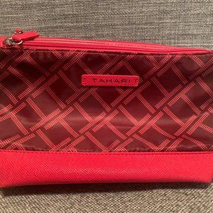 ⭐️Tahari Makeup Bag Used Once